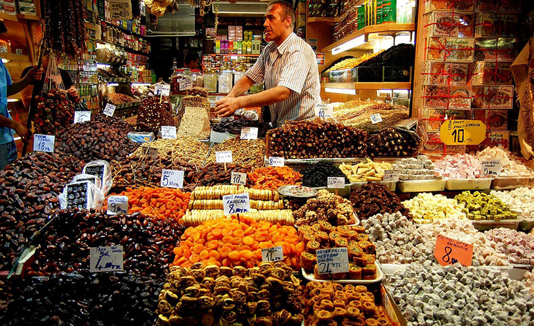 محل في السوق المصري